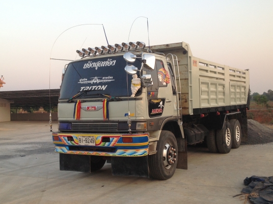 10 ล้อดั้ม 3M กระบะสามมิตร 10 ล้อดั้ม 3M กระบะสามมิตร