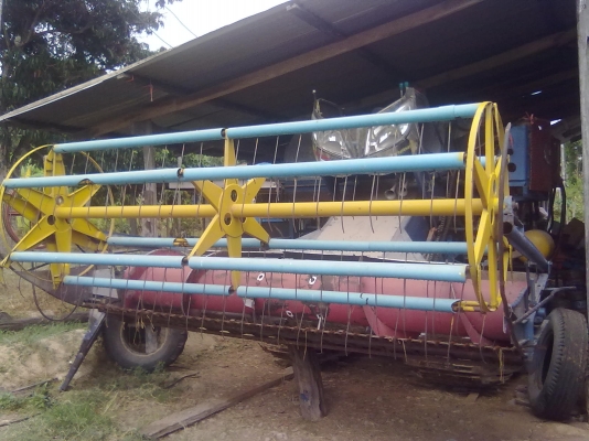 ขายรถเกี่ยววิชาญ รองกระสอบ พร้อมใช้งาน