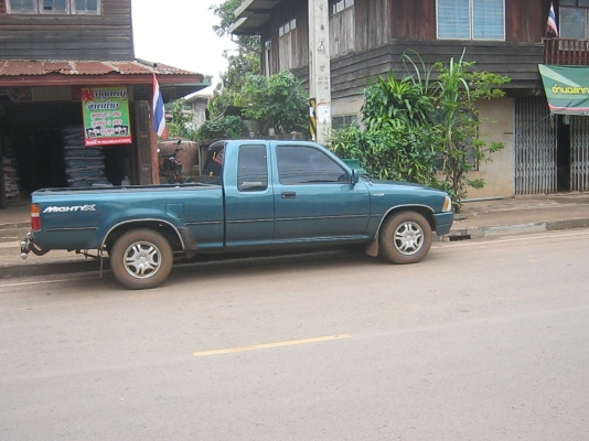 ต้องการขาย TOYOTA, HILUX MIGHTY-X 2.5GL X-TRA CAB ไม่มีพาวเวอร์ ราคาต่อรองได้ครับ