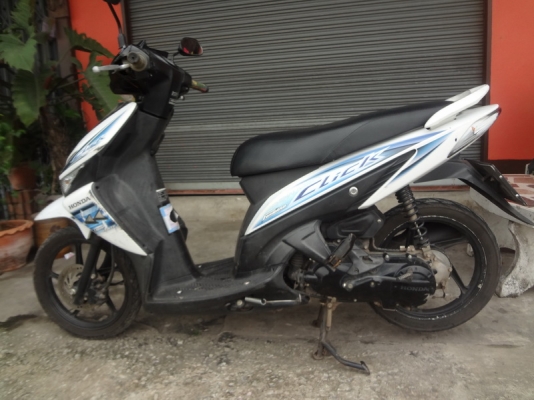 ขาย click  2 คัน ล้อแม็ก