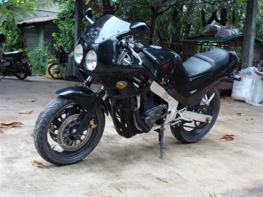 ขาย suzuki gsxr 400 32000 ราคาลดได้อีก (รถพร้อมขี่กลับได้เลย)