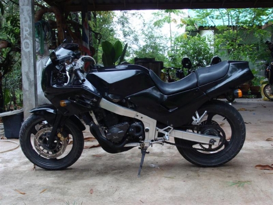 ขาย suzuki gsxr 400 32000 ราคาลดได้อีก (รถพร้อมขี่กลับได้เลย)