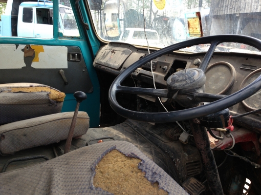 HINO KM 310 - 110 HP DQ100 หกล้อดั๊มพ์ รถสภาพดีเดิมบางทั้งคันพร้อมใช้งาน เครื่องแห้งแรงดี ภายในเก๋งคอนโซลสวยครบพร้อม พวงมาลัยเพาเวอร์ กระบะดั๊มพ์เหล็ก 4 ตันสภาพดีพื้นกับฝาข้างไม่มีผุกร่อนพร้อมใช้งาน ช่วงล่างใหญ่เฟืองท้ายชุดเดิม คานหน้า F แล้ว ยาง 8.25 ขอบ HINO KM 310 - 110 HP DQ100 หกล้อดั๊มพ์ รถสภาพดีเดิมบางทั้งคันพร้อมใช้งาน เครื่องแห้งแรงดี ภายในเก๋งคอนโซลสวยครบพร้อม พวงมาลัยเพาเวอร์ กระบะดั๊มพ์เหล็ก 4 ตันสภาพดีพื้นกับฝาข้างไม่มีผุกร่อนพร้อมใช้งาน ช่วงล่างใหญ่เฟืองท้ายชุดเดิม คานหน้า F แล้ว ยาง 8.25 ขอบ