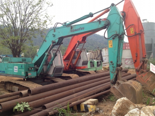ขาย แบ็คโฮ KOMATSU PC-200 สภาพสวยมาก แห้งๆ เดิมๆ ไม่มีเยิ้ม ใช้งานดี