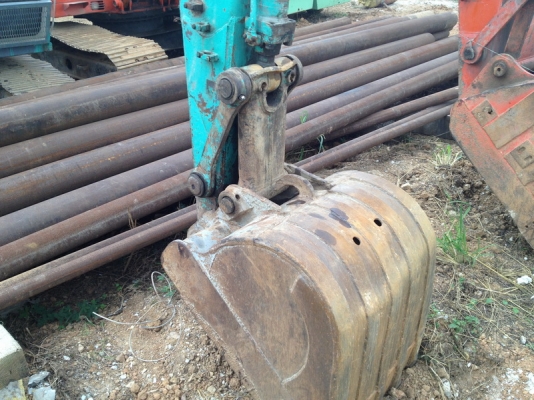 ขาย แบ็คโฮ KOMATSU PC-200 สภาพสวยมาก แห้งๆ เดิมๆ ไม่มีเยิ้ม ใช้งานดี