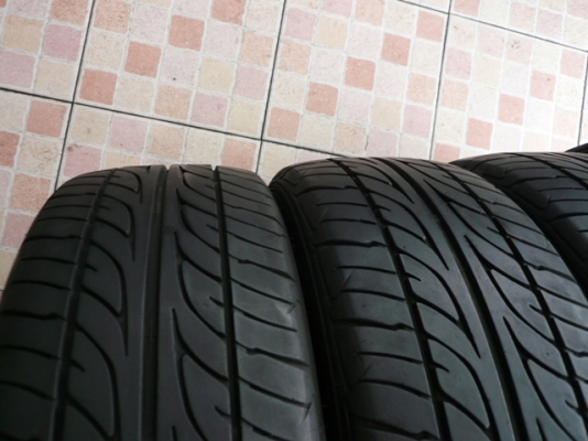 ขายยาง DUNLOP LM-----185-55-15-----ปี10 สวยๆ (1ชุด)