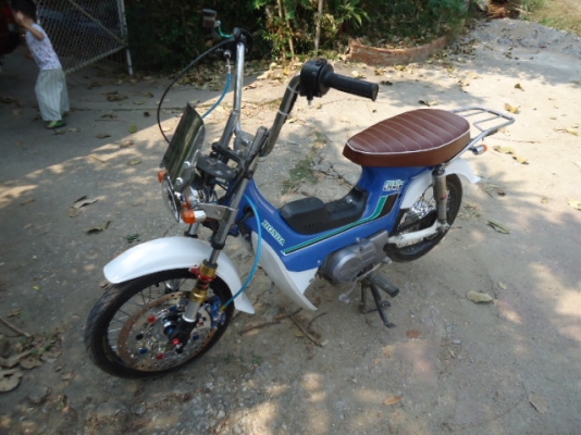 ขาย HONDA CHALY สภาพดีและสวยๆ เปลี่ยนเครื่องดรีม ตูดมนครับ วิ่งทางไกลได้ครับ ราคา 18,000.-เชียงใหม่ครับ