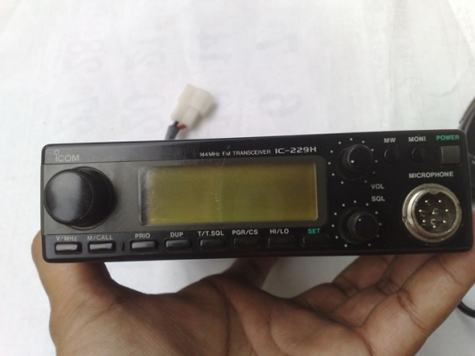 ขายICOM ic-229h สถาพผ่านการใช้งานมารับส่งปกติ ขายราคา 4900 บาทมารับเองไม่รวมส่ง EMS 150 บาทของอยู่ย่านบางกะปิ