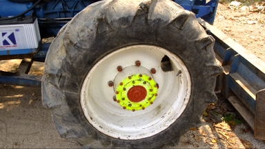 ขายรถไถ ฟอร์ด 6600 แท้ตัวเต็ม เสื้อลาย รถไม่เคยทำสี รถออกห้างรังสิต เดิม เอกสานเล่มทะเบียน พร้อมโอน -ขับเครื่อง 4 ล้อ