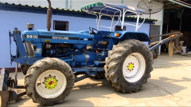 ขายรถไถ ฟอร์ด 6600 แท้ตัวเต็ม เสื้อลาย รถไม่เคยทำสี รถออกห้างรังสิต เดิม เอกสานเล่มทะเบียน พร้อมโอน -ขับเครื่อง 4 ล้อ