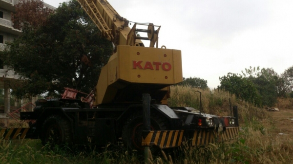 ขายรถเครน 4 ล้อ Kato 20 H เอกสารเล่มทะเบียน ขายรถเครน 4 ล้อ Kato 20 H เอกสารเล่มทะเบียน