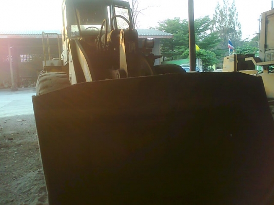 รถตักล้อยางขนาดใหญ่ TCM 870 มีตู้เก๋งแอร์ รถตักล้อยางขนาดใหญ่ TCM 870 มีตู้เก๋งแอร์