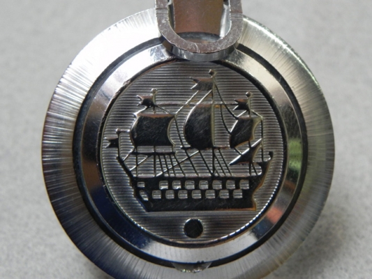 ขายนาฬิกาพก  ไขลาน