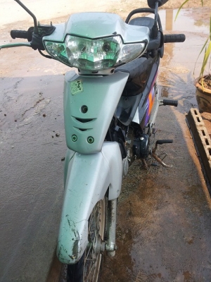 เวฟ 100  ปี 46**9999 บาท**