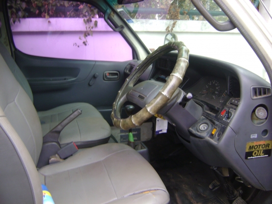 ขายรถตู้หัวจรวด