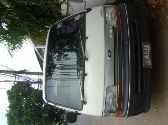 ขายรถตู้หัวจรวด