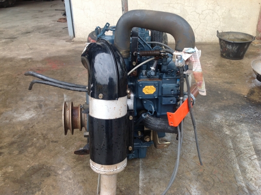 ขายเครื่องเก่าญี่ปุ่น2สูบยี่ห้อคูโบต้า รุ่นz620ขนาด 16 แรงม้าสภาพสวยมากๆ