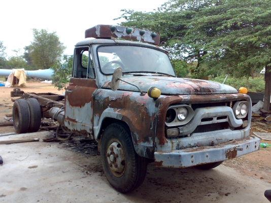 หกล้อโบราณ มิตซูบิชิ จูปิเตอร์ ปรับลดเหลือ 98,000 จากราคา 105,000 ครับผม ลดอีกครับเหลือ ***79,000*** ราคานี้เลยครับ