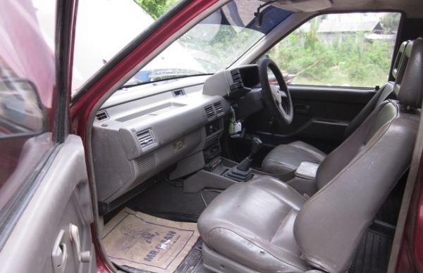 Isuzu TFR 93 มังกรทอง 2500 90 Hp สีสด ๆ สวยๆ บางทั้งคันพร้อมใช้งาน