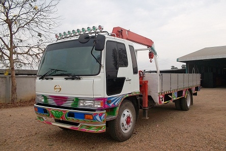 ขายรถ HINO 6 ล้อ FF177 หัวสิงห์ไฮเทค เครื่อง EH700/168 แรง ติดเครนท้องวี 3.7 ตัน ยาว 7.20 เมตร กระบะเนียม กว้าง 2.45 เตร เบรคทิฟฟี่ พวงมาลัยเพาเวอร์ พร้อมแอร์หนาวเย็น