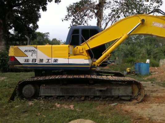 รถแบคโฮ KOBELCO 200 - 3 มัคที ยูตานิ สนใจติดต่อ 081 - 6079515 รถแบคโฮ KOBELCO 200 - 3 มัคที ยูตานิ สนใจติดต่อ 081 - 6079515