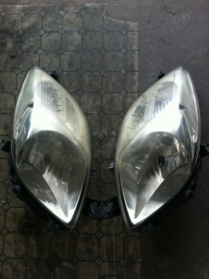 ขายไฟหน้า yaris   1คู่ ซ้ายขวา