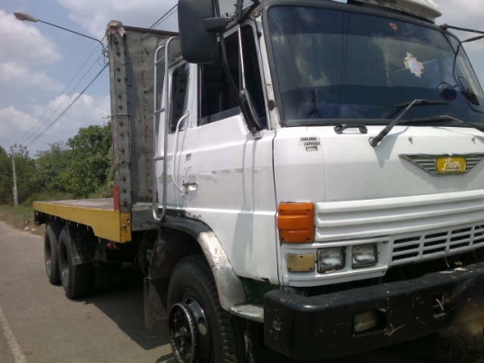 รถอีโน่ 10 ล้อ F18 พื้นเรียบ  178 แรงม้า  สนใจติดต่อ 081 - 6079515