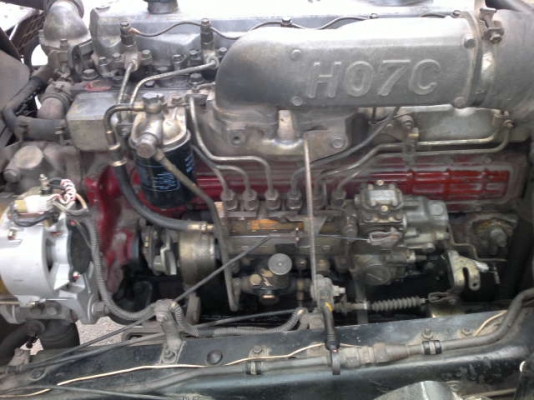 รถอีโน่ 10 ล้อ F18 พื้นเรียบ  178 แรงม้า  สนใจติดต่อ 081 - 6079515