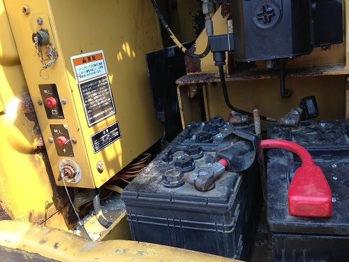 ขายรถแบคโฮ CAT 312B สภาพสวย มี VDO ครับ รถนอกนำเข้าเอกสารพร้อม ทำงาน 6000ชั่วโมง สนใจติดต่อ 081-2990958