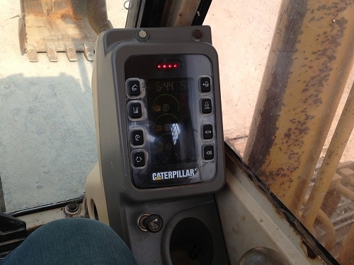 ขายรถแบคโฮ CAT 312B สภาพสวย มี VDO ครับ รถนอกนำเข้าเอกสารพร้อม ทำงาน 6000ชั่วโมง สนใจติดต่อ 081-2990958