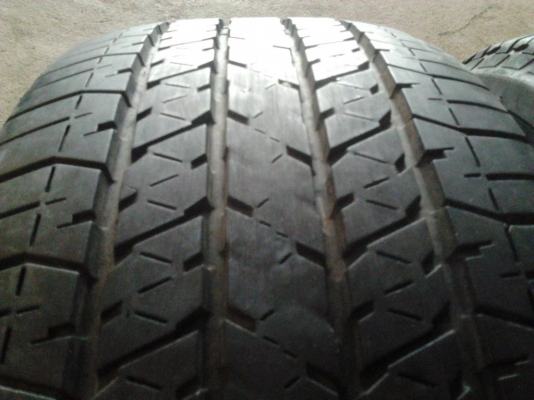 ขายยาง \% BS Dueler 684II  255/60/18 ปลายปี 10 ทั้งหมด 4 เส้น