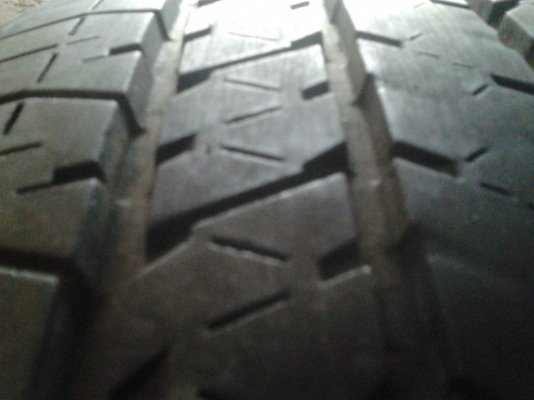 ขายยาง \% BS Dueler 684II  255/60/18 ปลายปี 10 ทั้งหมด 4 เส้น