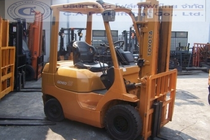 ขาย รถ โฟล์คลิฟท์ TOYOTA รุ่น 7-FD15