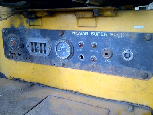 ขายแบคโฮยี่ห้อNissan S&amp;B15พร้อมใช้ครับ