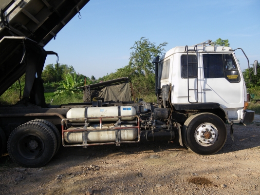 ขายMITSUBISHI FUSO FN527 220แรงม้า CNG ถัง  6ใบ