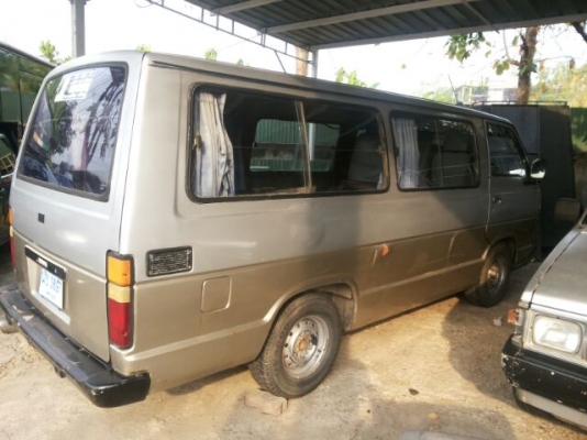 รถตู้ TOYOTA  เครื่อง ดีเซล 3 แอล แน่น ขับกลับได้เลย 45,500 บาท