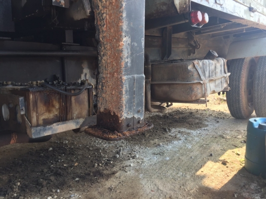 6ล้อดั้มติดเครน...175แรง เครน3.5ตัน ISUZU FRR12HA-3577226 เครื่อง 6BG1-698558 ปี2544 รถพร้อมใช้ เล่มติดมือ ภาษีไม่ขาด..