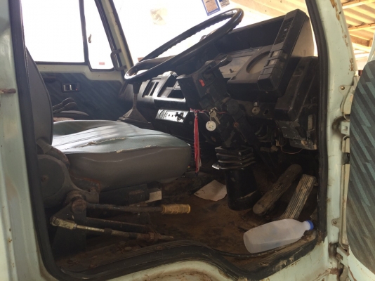 6ล้อดั้มติดเครน...175แรง เครน3.5ตัน ISUZU FRR12HA-3577226 เครื่อง 6BG1-698558 ปี2544 รถพร้อมใช้ เล่มติดมือ ภาษีไม่ขาด..