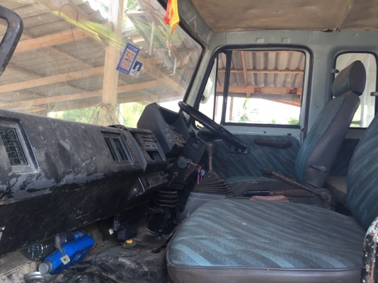 6ล้อดั้มติดเครน...175แรง เครน3.5ตัน ISUZU FRR12HA-3577226 เครื่อง 6BG1-698558 ปี2544 รถพร้อมใช้ เล่มติดมือ ภาษีไม่ขาด..