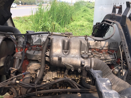 ขายด่วน รถตู้บรรทุก 6 ล้อ