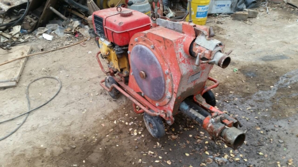 ขาย เครื่องปั้มปูน ยิงปูนคอนกรีต เข้าที่แคบใต้ตึก เครื่อง YANMAR ดีเชล สูบเดียว พร้อมใช้