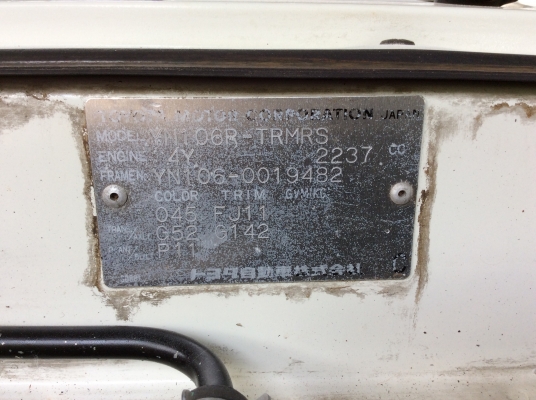 TOYOTA HILUX YN  106 4 WD คานแข็ง สภาพสวยพร้อมใช้