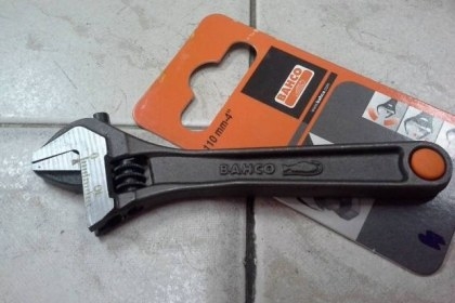 ขายประแจเลื่อน BAHCO 4"MADE IN SPAIN.