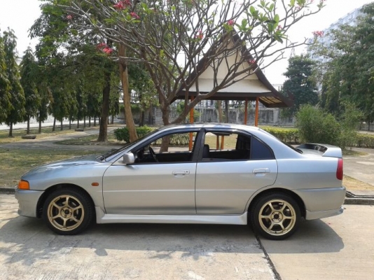 Mitsubishi Lancer CK5 Sportronics & Sunroof Mitsubishi Lancer CK5 Sportronics & Sunroof