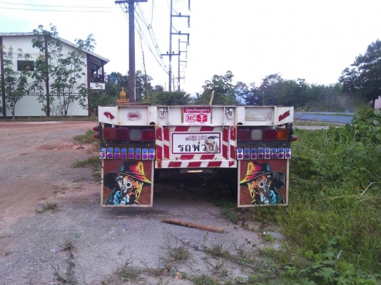 ขายหาง พื้นเรียบ สามมิต 3 เพลา. ยัด  ปี 45.    สนใจติดต่อ  081 - 6079515