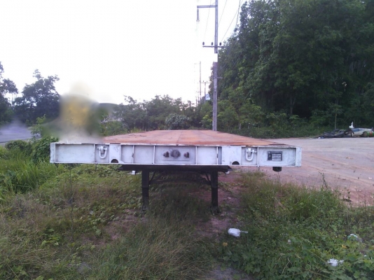 ขายหาง พื้นเรียบ สามมิต 3 เพลา. ยัด  ปี 45.    สนใจติดต่อ  081 - 6079515