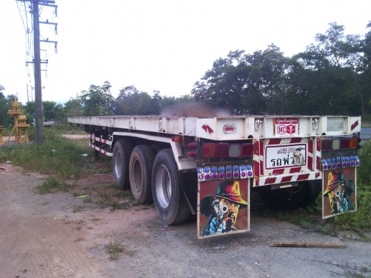 ขายหาง พื้นเรียบ สามมิต 3 เพลา. ยัด  ปี 45.    สนใจติดต่อ  081 - 6079515