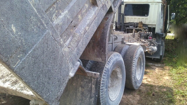 รถมิตซู 10 ล้อดั้ม FN527M - TF  220 แรงม้า. ปี 38.     สนใจติดต่อ  081 - 6079515