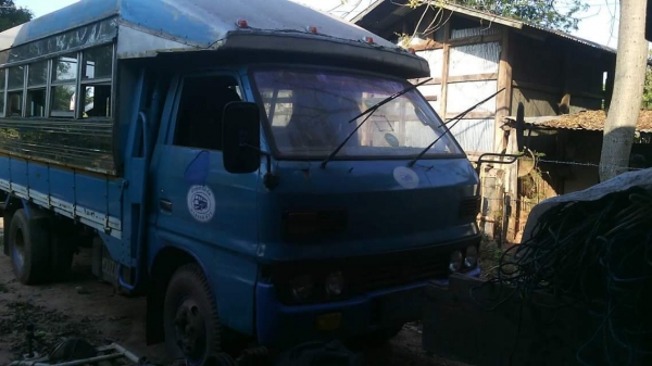 ขายรถ6ล้อ โดยสาร เครื่อง100แรง รถสวยพร้อมใช้งาน เอกสารพร้อมโอน สนใจโทร 090-8588220คุณนะ 093-3258446คุณบิว หรือเข้าดูสินค้าอื่นๆได้ที่ www.truck.in.th/498 หรือเพจFacebook ณรงค์ ซื้อขายรถมือสอง (เว็บไซต์ส่วนตัว) หรือFacebook คุณนะ รถบรรทุก