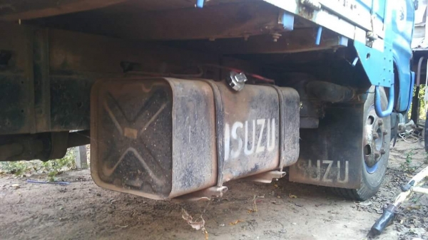 ขายรถ6ล้อ โดยสาร เครื่อง100แรง รถสวยพร้อมใช้งาน เอกสารพร้อมโอน สนใจโทร 090-8588220คุณนะ 093-3258446คุณบิว หรือเข้าดูสินค้าอื่นๆได้ที่ www.truck.in.th/498 หรือเพจFacebook ณรงค์ ซื้อขายรถมือสอง (เว็บไซต์ส่วนตัว) หรือFacebook คุณนะ รถบรรทุก